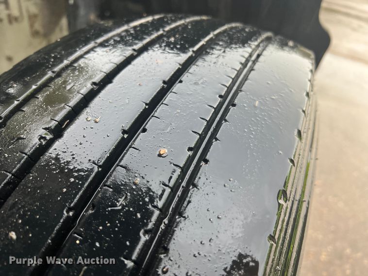 image for item MR9961 2012 UD Nissan UD2600  truck cab and chassis