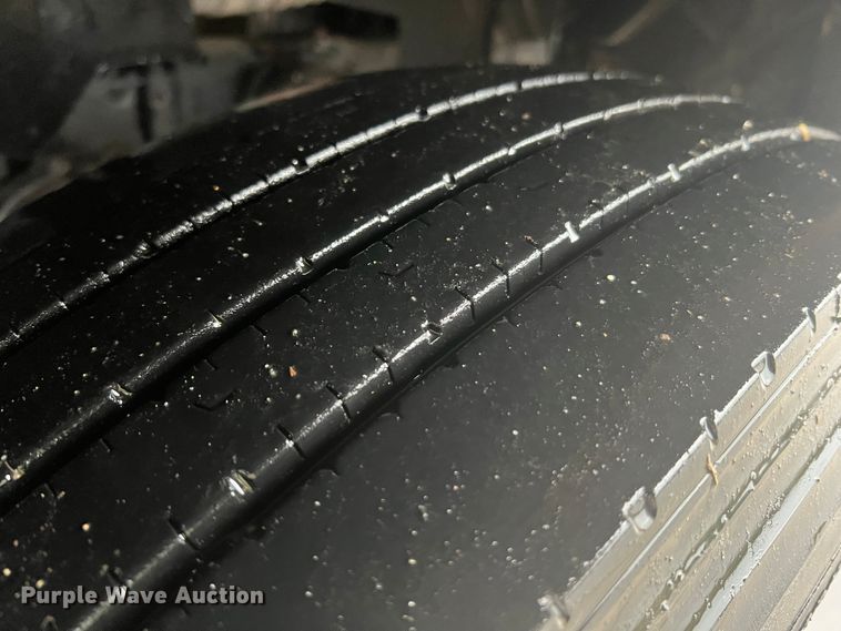 image for item MR9961 2012 UD Nissan UD2600  truck cab and chassis