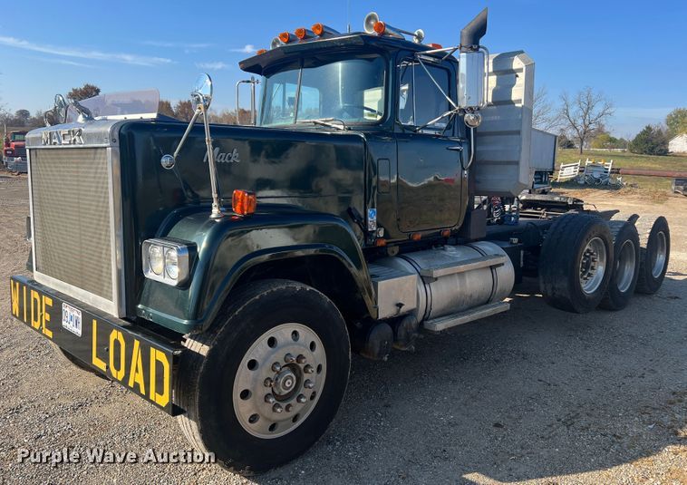 image for item MR9999 1984 Mack RWS788LST  semi truck