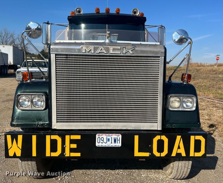 image for item MR9999 1984 Mack RWS788LST  semi truck