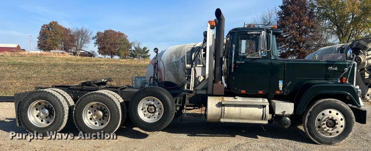 image for item MR9999 1984 Mack RWS788LST  semi truck