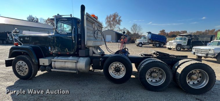 image for item MR9999 1984 Mack RWS788LST  semi truck