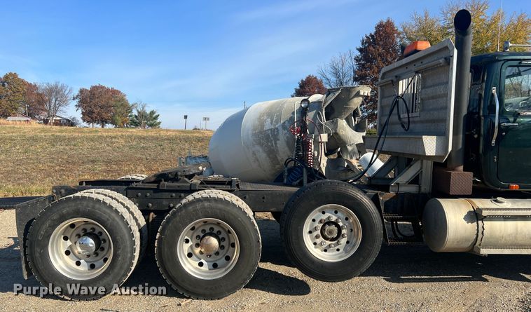 image for item MR9999 1984 Mack RWS788LST  semi truck