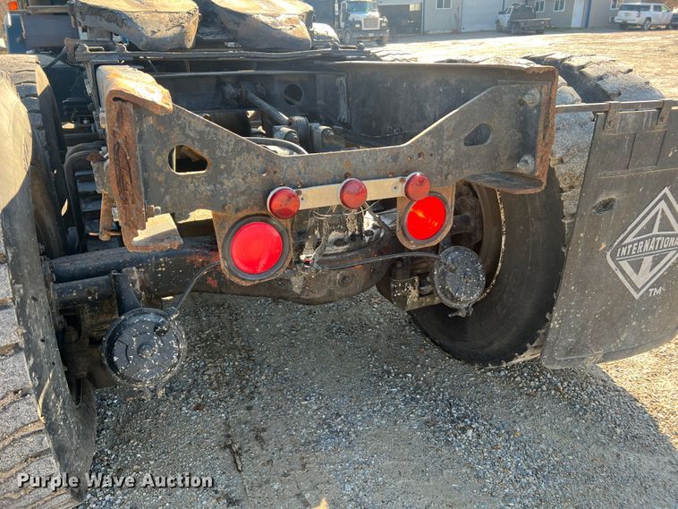 image for item MR9999 1984 Mack RWS788LST  semi truck