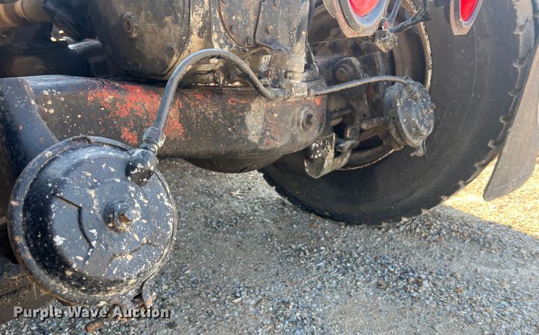 image for item MR9999 1984 Mack RWS788LST  semi truck