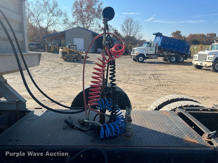 image for item MR9999 1984 Mack RWS788LST  semi truck