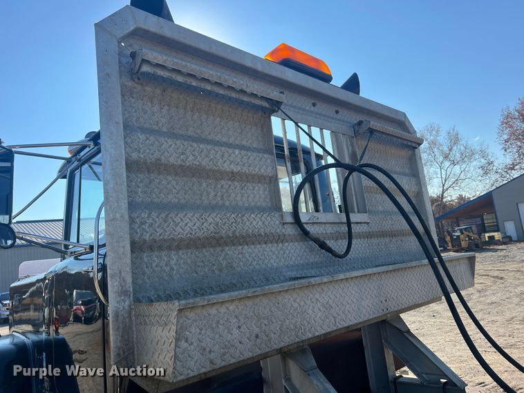 image for item MR9999 1984 Mack RWS788LST  semi truck