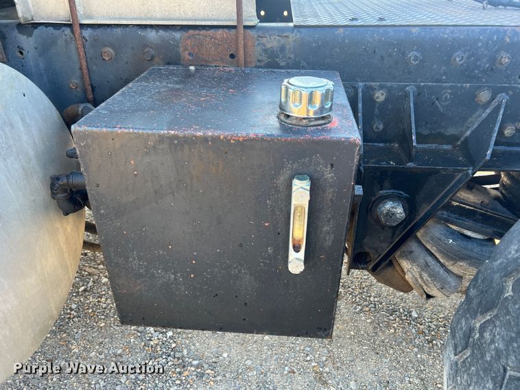 image for item MR9999 1984 Mack RWS788LST  semi truck