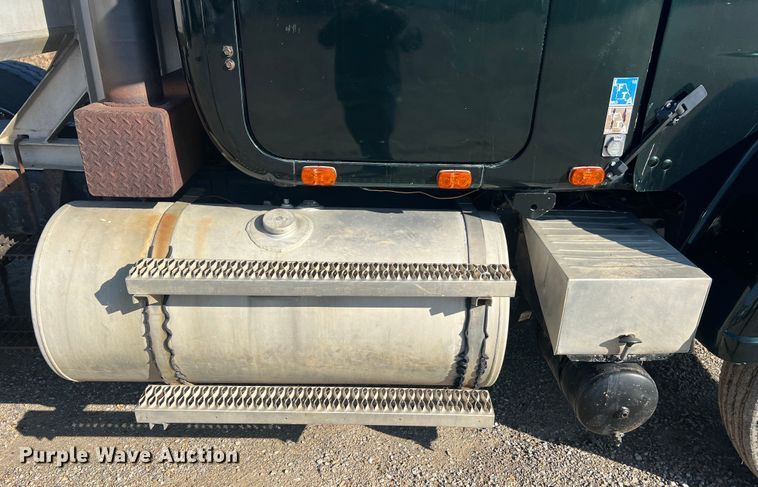 image for item MR9999 1984 Mack RWS788LST  semi truck