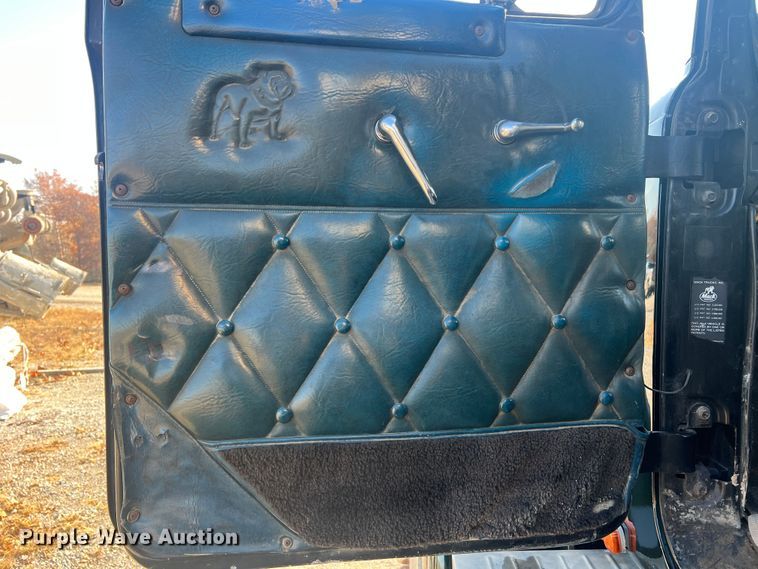 image for item MR9999 1984 Mack RWS788LST  semi truck