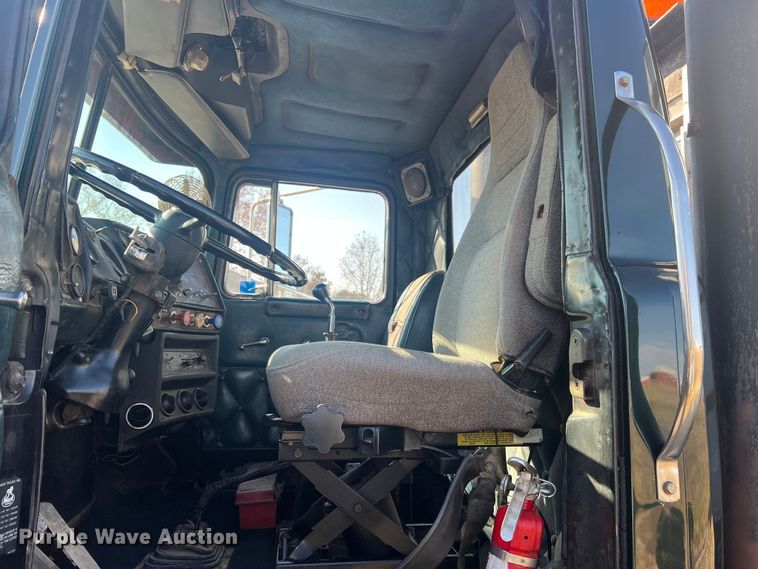 image for item MR9999 1984 Mack RWS788LST  semi truck