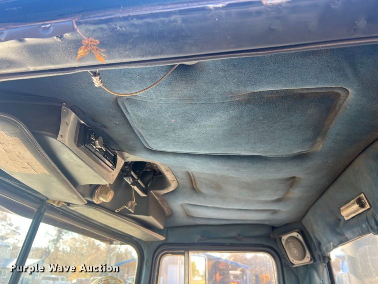 image for item MR9999 1984 Mack RWS788LST  semi truck