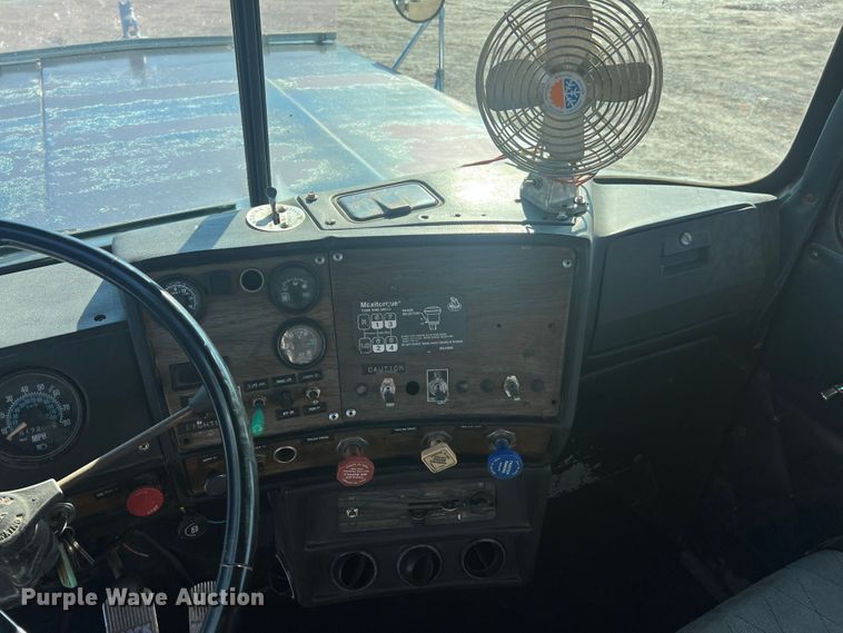 image for item MR9999 1984 Mack RWS788LST  semi truck