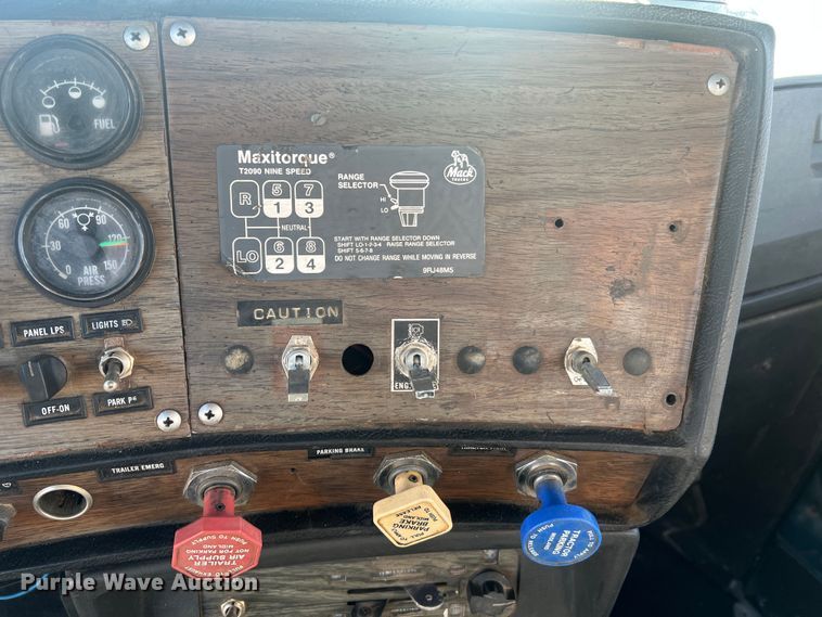 image for item MR9999 1984 Mack RWS788LST  semi truck