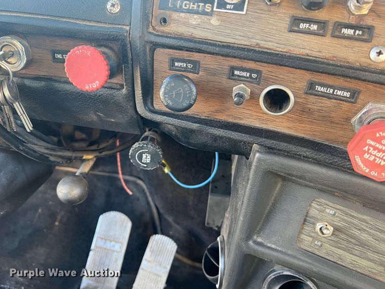 image for item MR9999 1984 Mack RWS788LST  semi truck