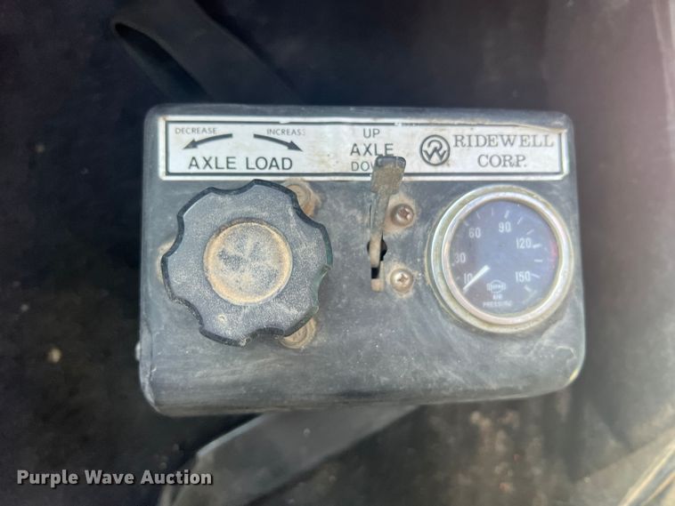 image for item MR9999 1984 Mack RWS788LST  semi truck