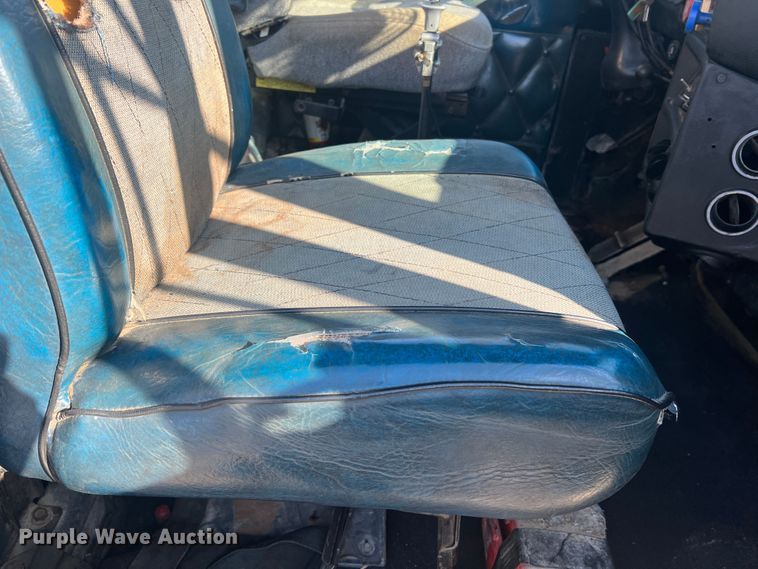 image for item MR9999 1984 Mack RWS788LST  semi truck