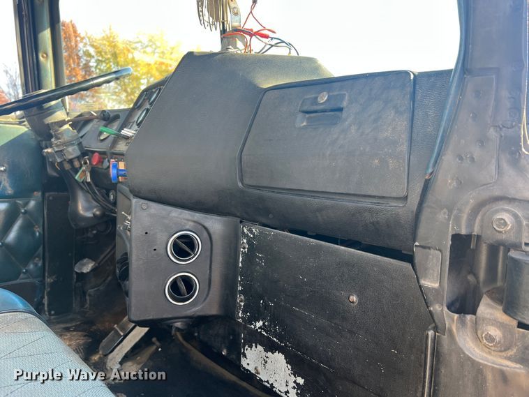 image for item MR9999 1984 Mack RWS788LST  semi truck