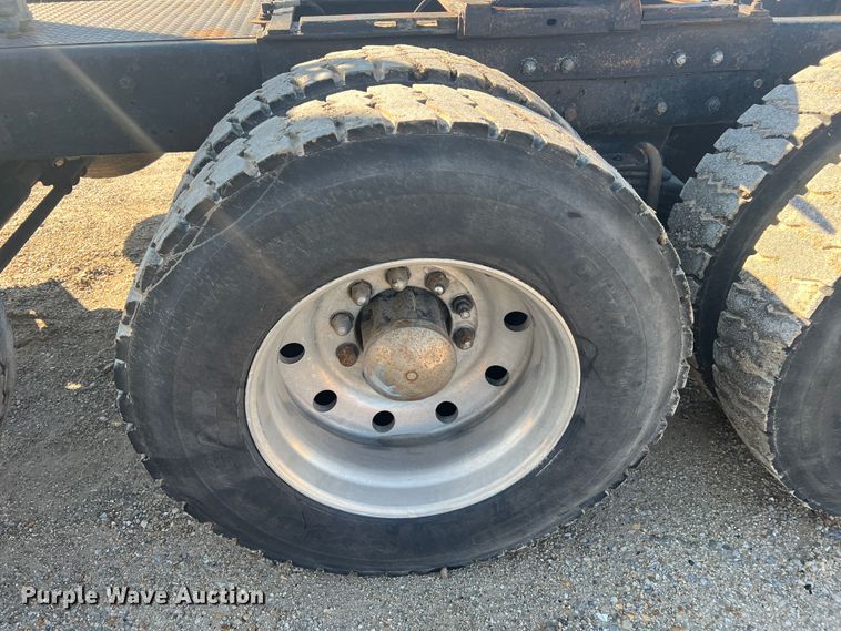 image for item MR9999 1984 Mack RWS788LST  semi truck