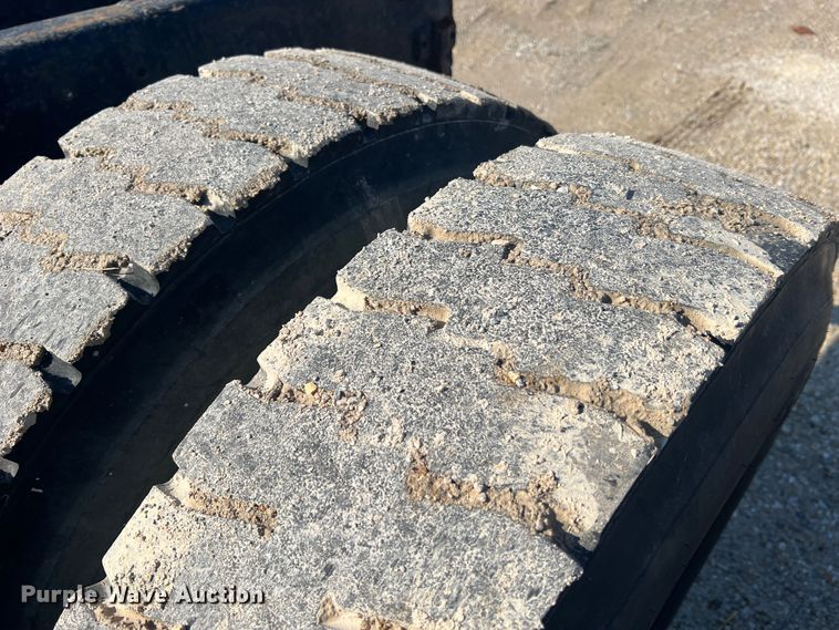 image for item MR9999 1984 Mack RWS788LST  semi truck