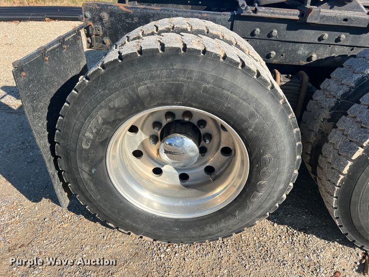 image for item MR9999 1984 Mack RWS788LST  semi truck