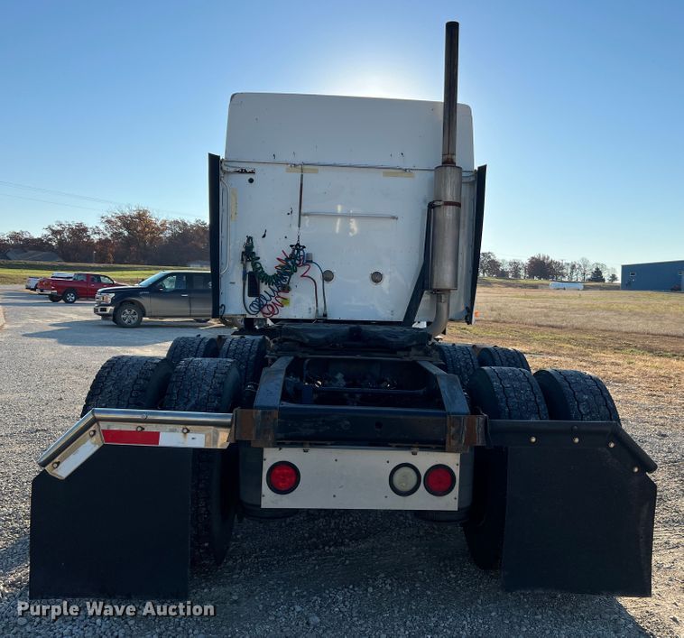 image for item MS9005 2007 International 9400i  semi truck