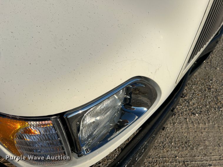 image for item MS9005 2007 International 9400i  semi truck