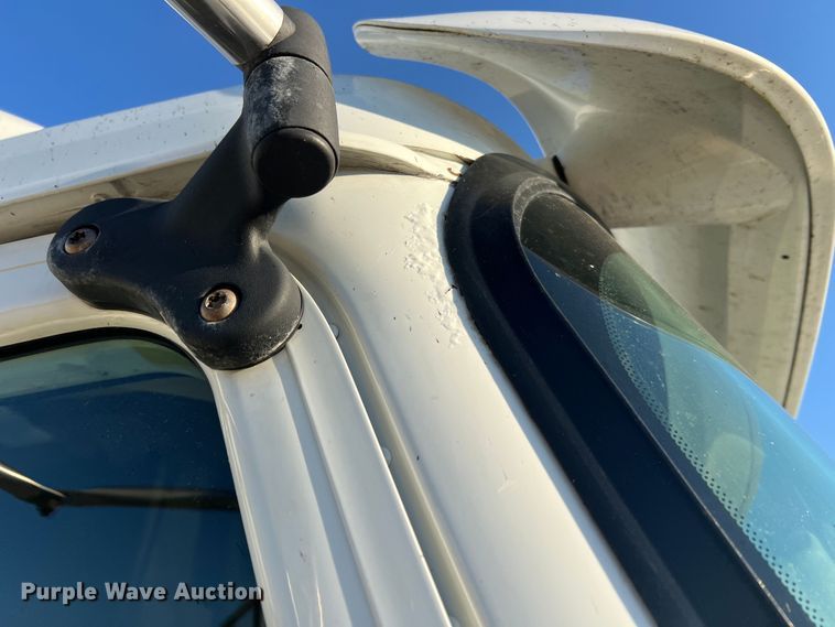 image for item MS9005 2007 International 9400i  semi truck