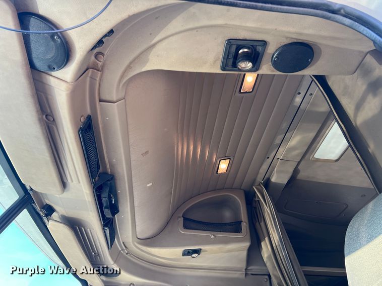 image for item MS9005 2007 International 9400i  semi truck