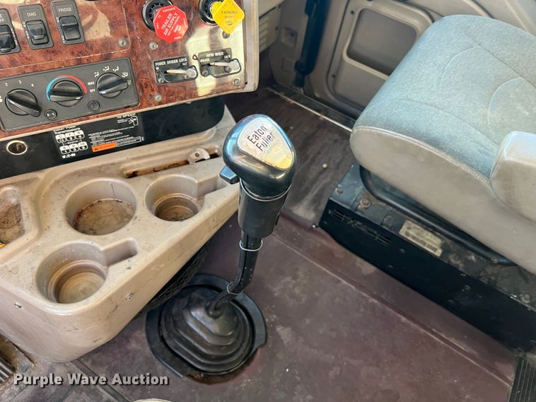 image for item MS9005 2007 International 9400i  semi truck