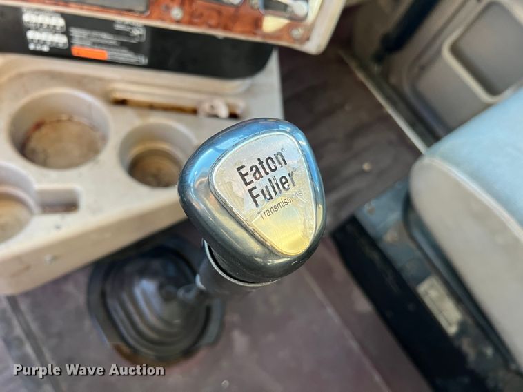 image for item MS9005 2007 International 9400i  semi truck