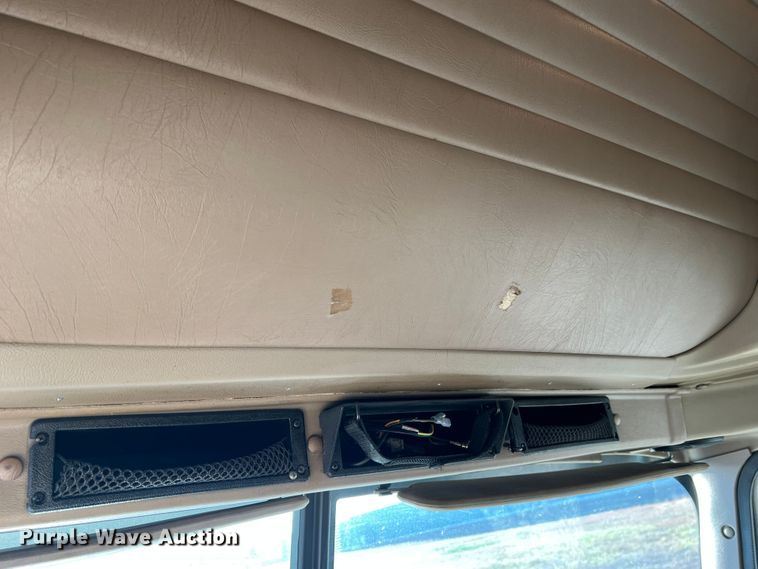 image for item MS9005 2007 International 9400i  semi truck