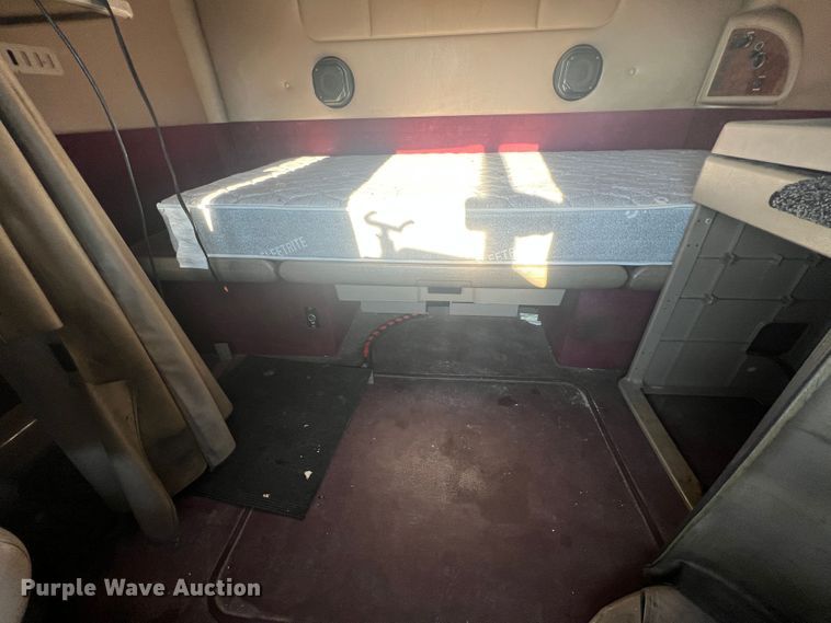 image for item MS9005 2007 International 9400i  semi truck