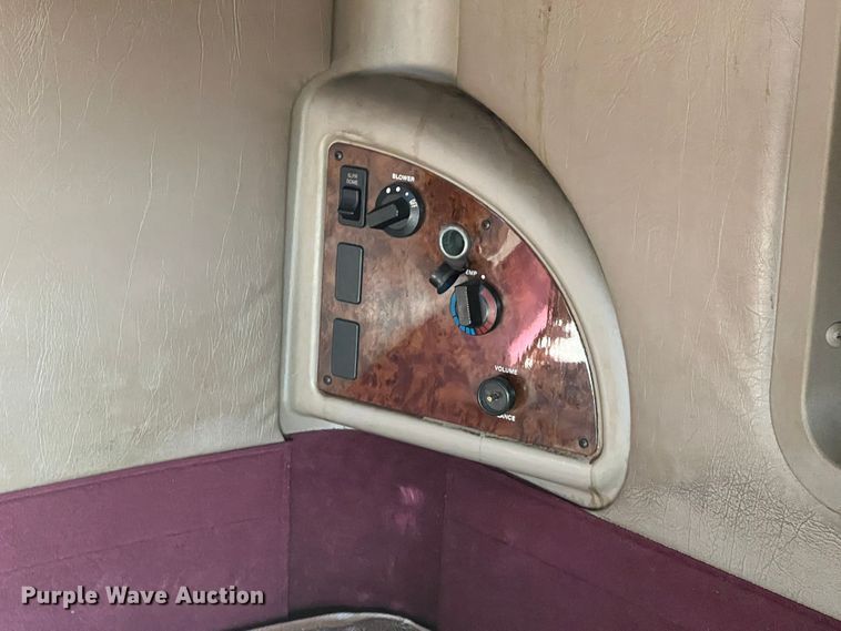 image for item MS9005 2007 International 9400i  semi truck