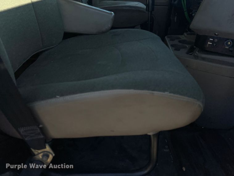 image for item MS9005 2007 International 9400i  semi truck