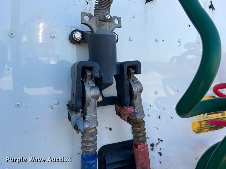 image for item MS9005 2007 International 9400i  semi truck