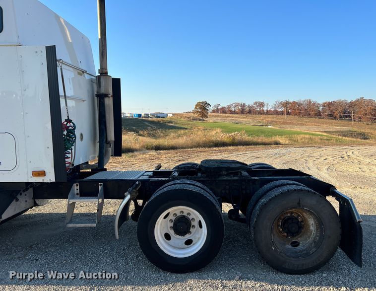 image for item MS9005 2007 International 9400i  semi truck