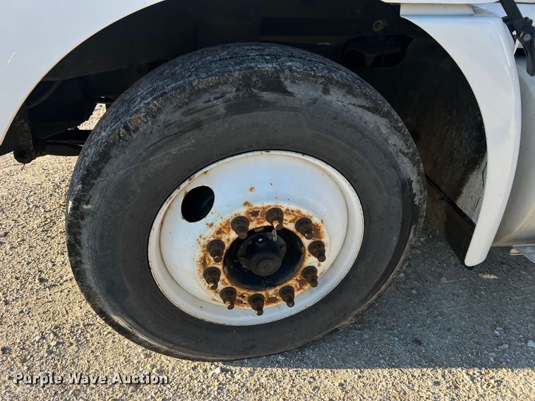 image for item MS9005 2007 International 9400i  semi truck