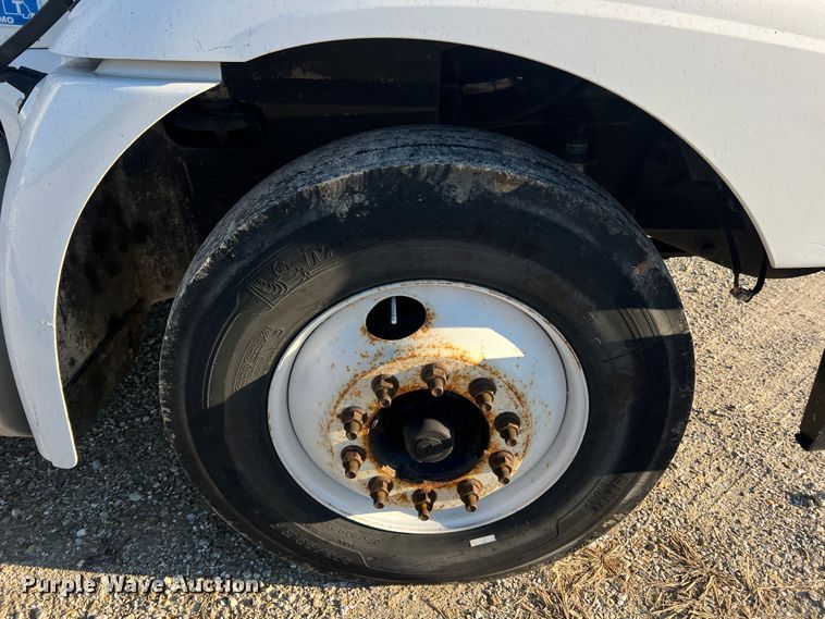 image for item MS9005 2007 International 9400i  semi truck