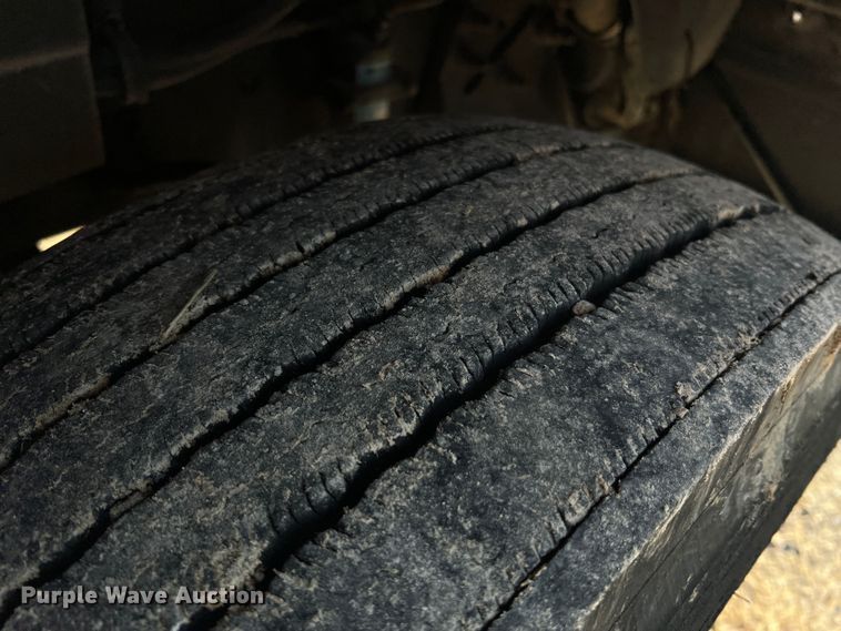 image for item MS9005 2007 International 9400i  semi truck