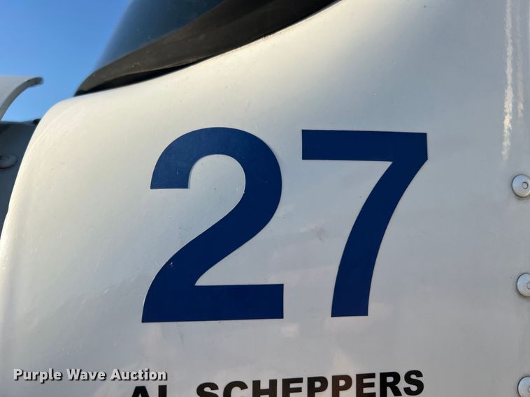 image for item MS9005 2007 International 9400i  semi truck