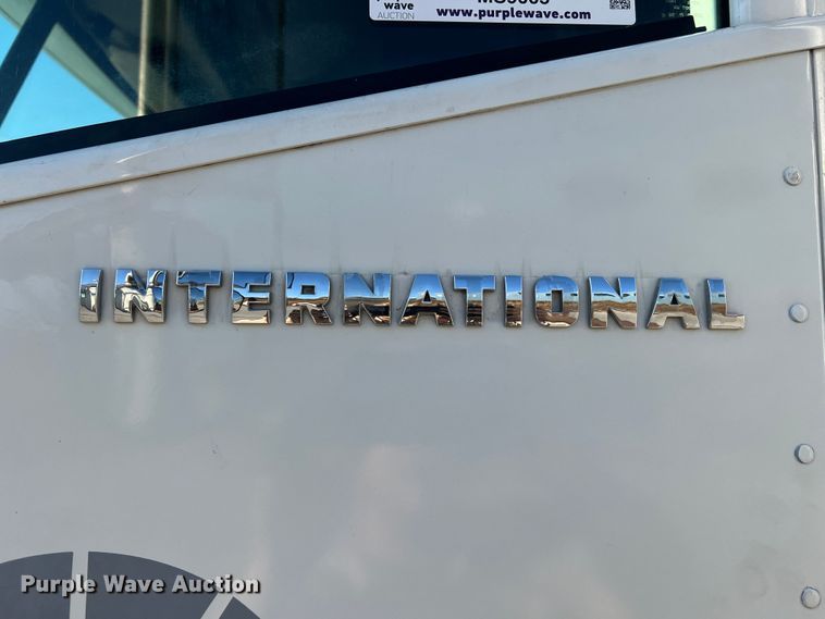 image for item MS9005 2007 International 9400i  semi truck