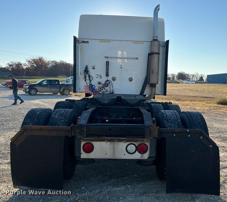 image for item MS9006 2007 International 9200i  semi truck