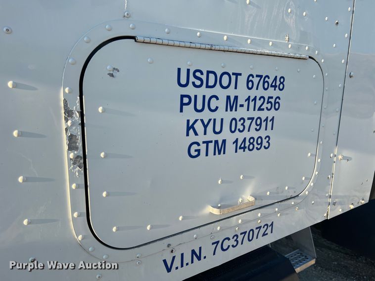 image for item MS9006 2007 International 9200i  semi truck