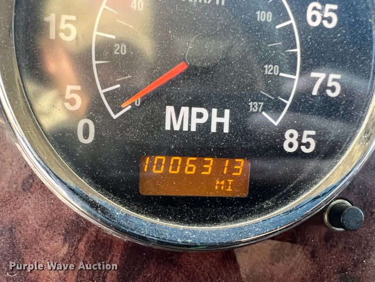 image for item MS9006 2007 International 9200i  semi truck