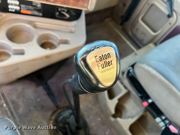 image for item MS9006 2007 International 9200i  semi truck