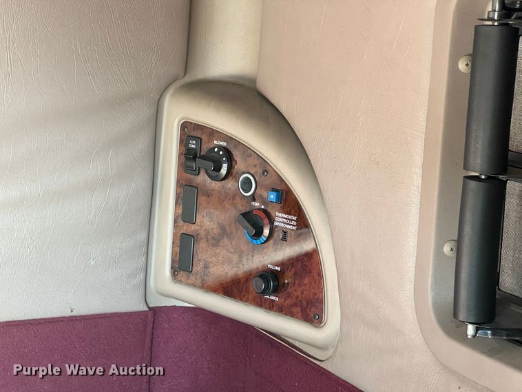 image for item MS9006 2007 International 9200i  semi truck