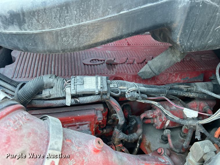 image for item MS9006 2007 International 9200i  semi truck