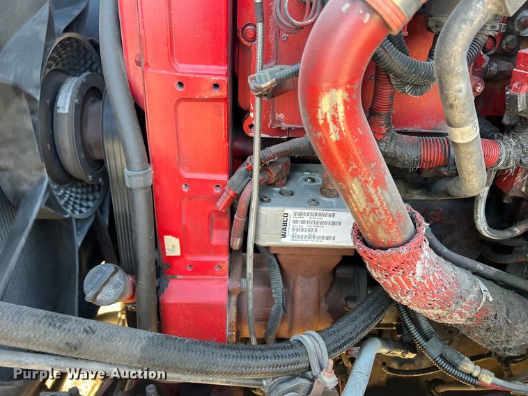 image for item MS9006 2007 International 9200i  semi truck