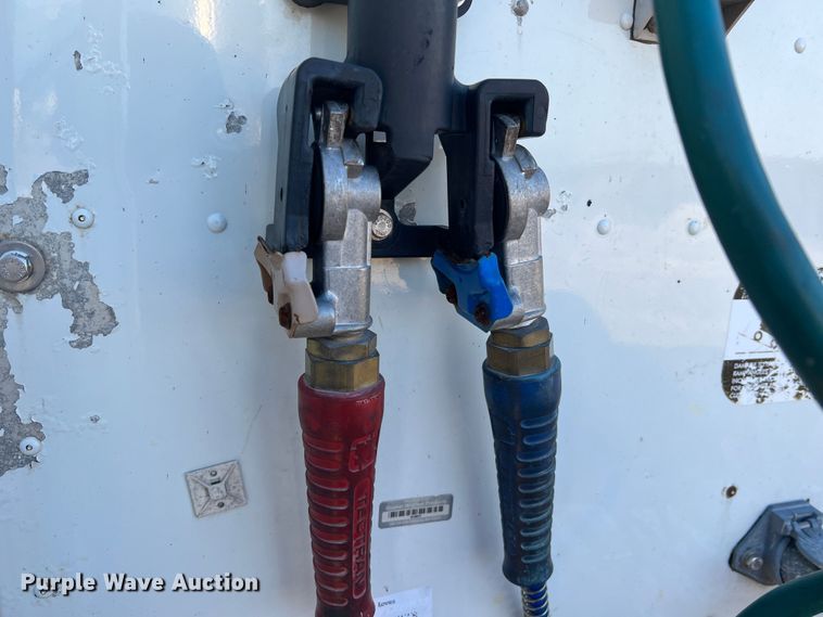 image for item MS9006 2007 International 9200i  semi truck